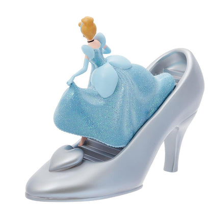 D100 Cinderella w/Iconic Slipper Figurine