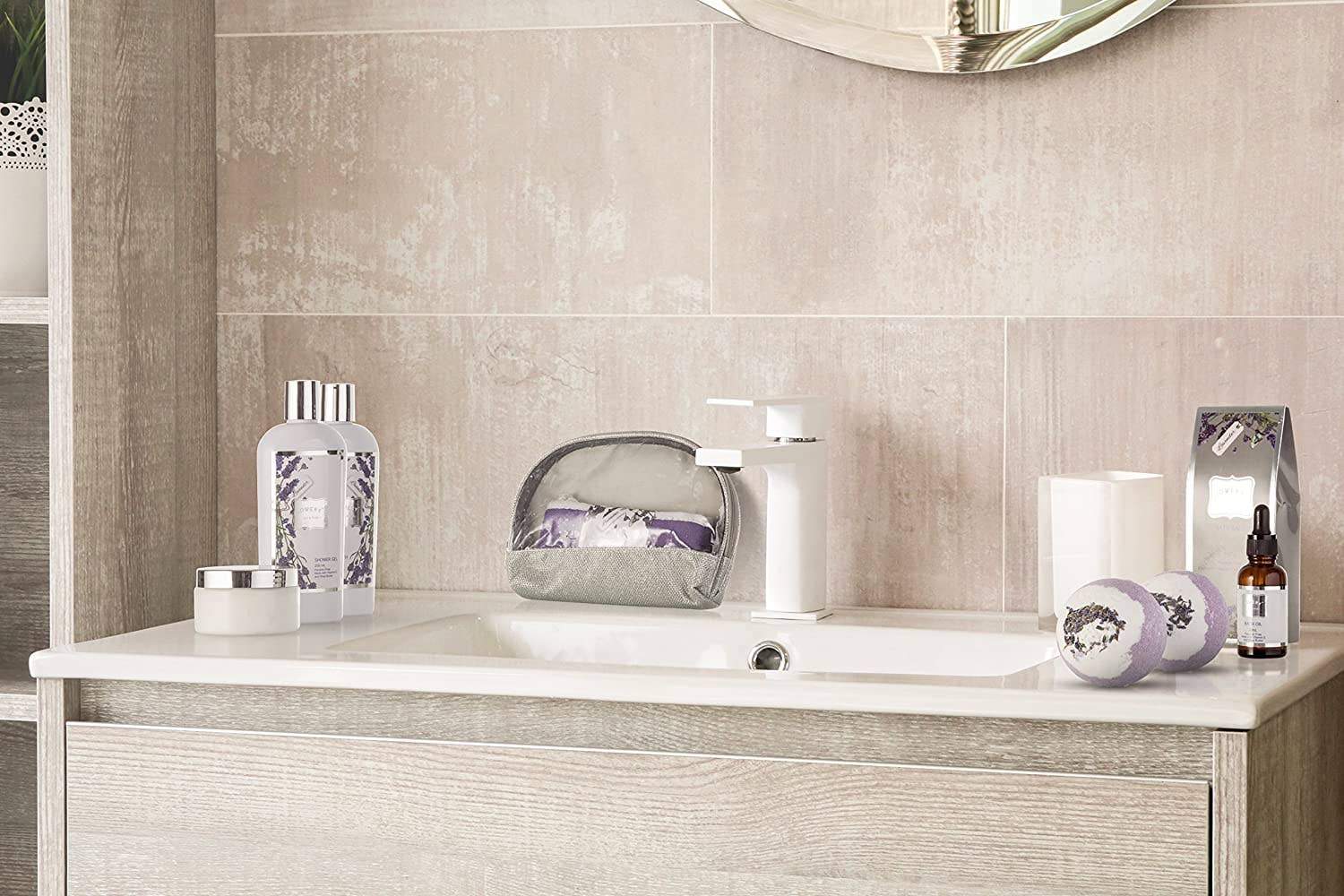 Bath Gift Basket Set: Relaxing Lavender Home Spa Kit Set