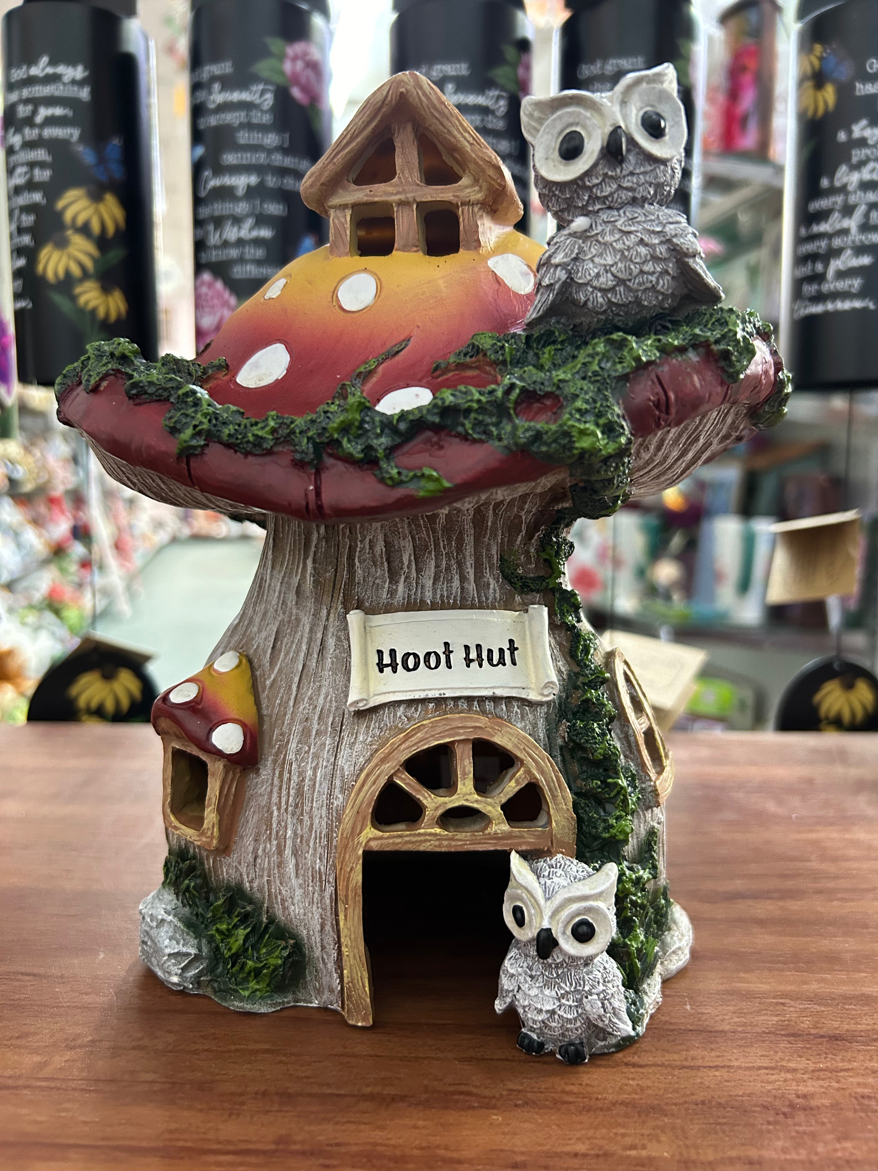 Hoot Hut Mushroom Statue House