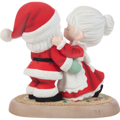 A Magical Kiss-Mas Eve Night Precious Moments Figurine