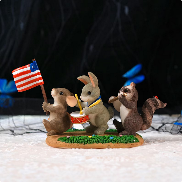 Free To Be Friends Charming Tails Patriotic Figurine