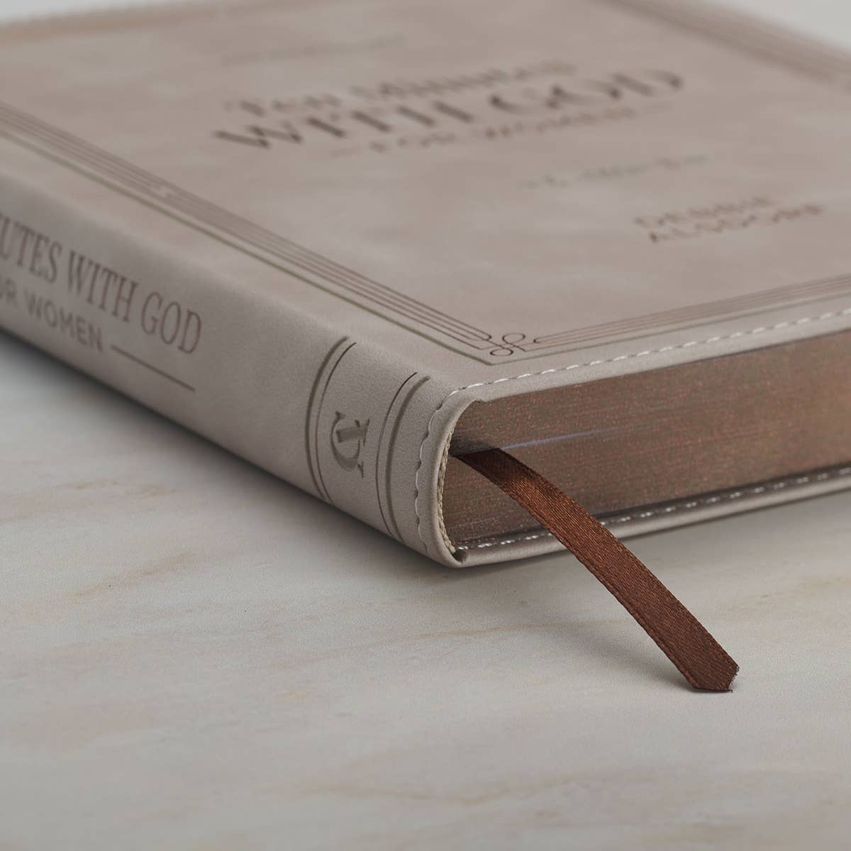 10 Minutes with God for Women Devotional