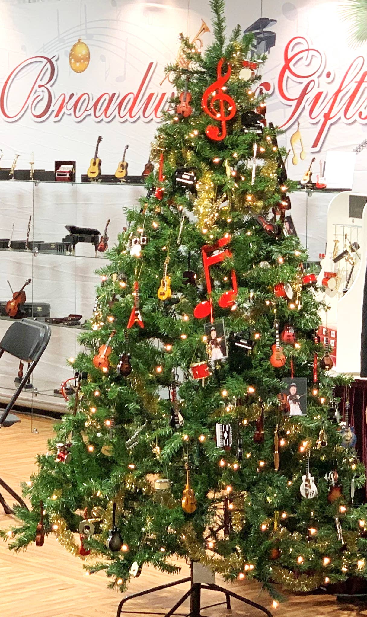 8th. Note Ornament