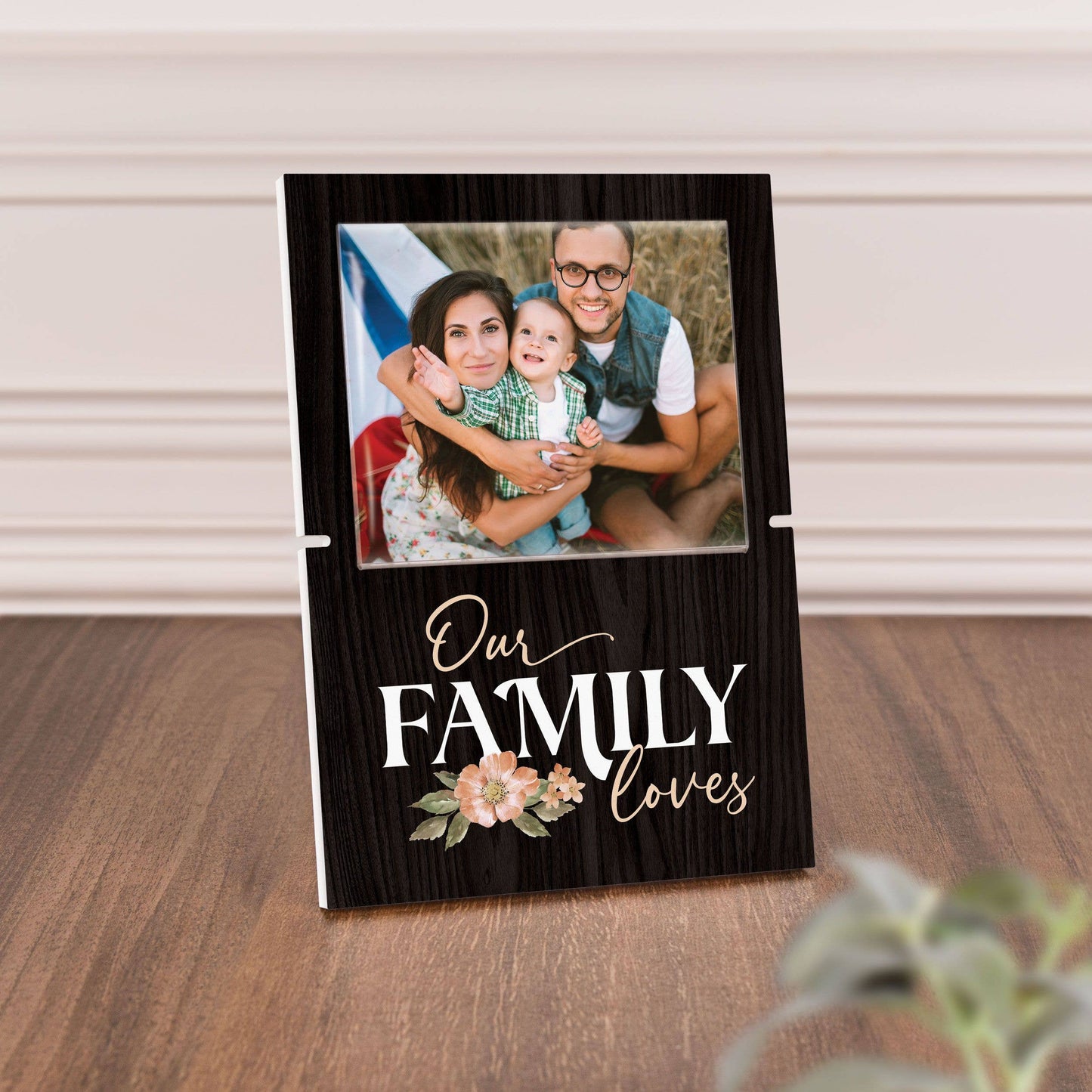 Our Family Loves Story Board/Frame