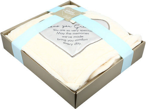 Love You Grandma Royal Plush Blanket Cream