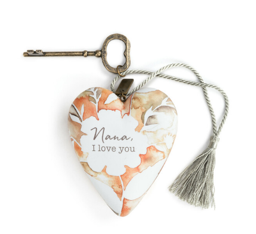 Nana Art Heart - Art Sculpture