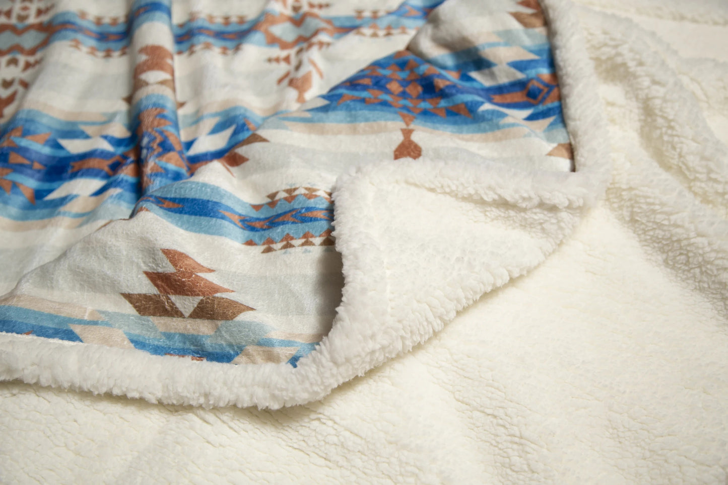 Wrangler Stack Rock Southwestern Sherpa Throw Blanket JW261