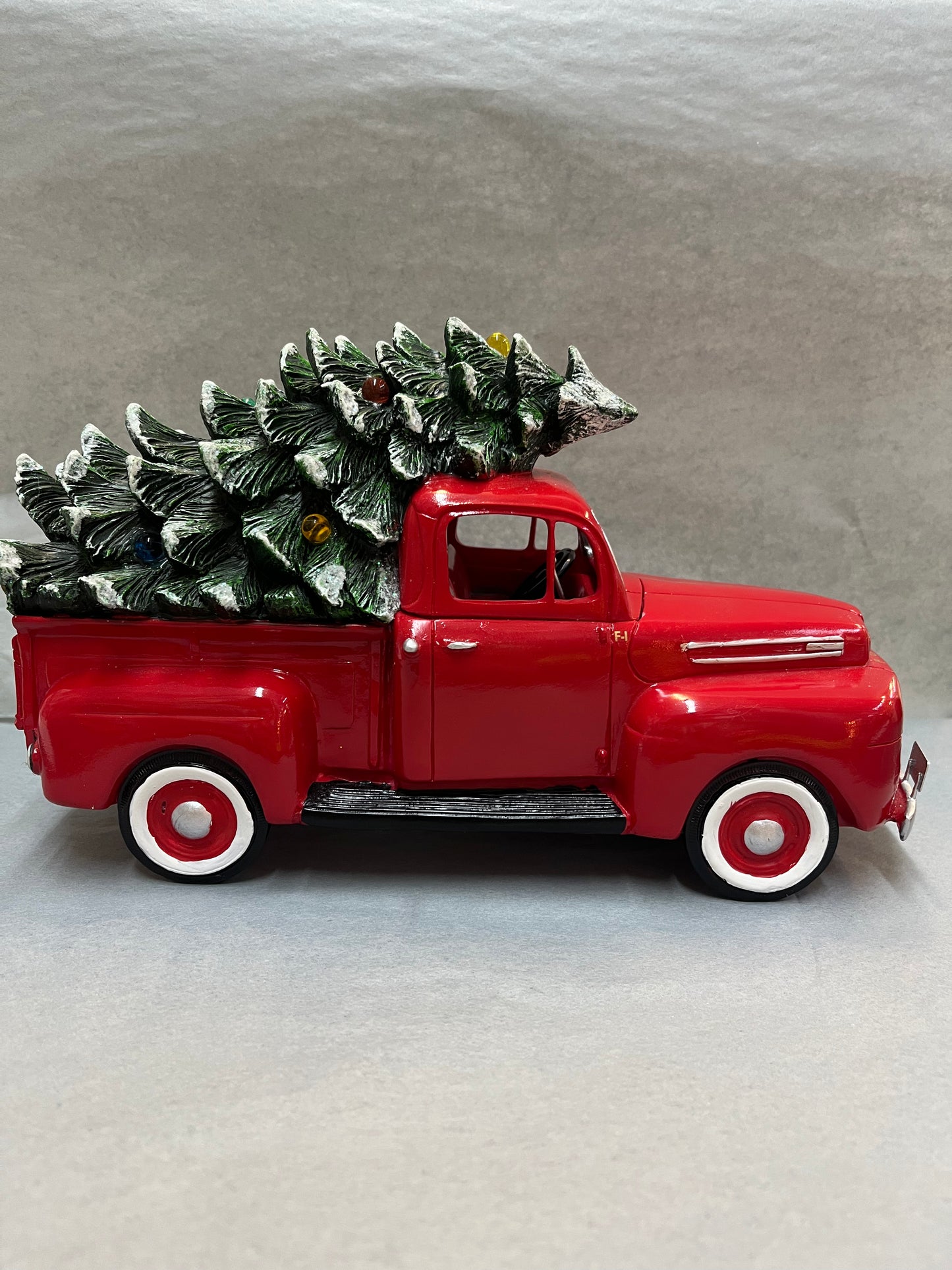 LED 1948 Ford truck with lighted tree