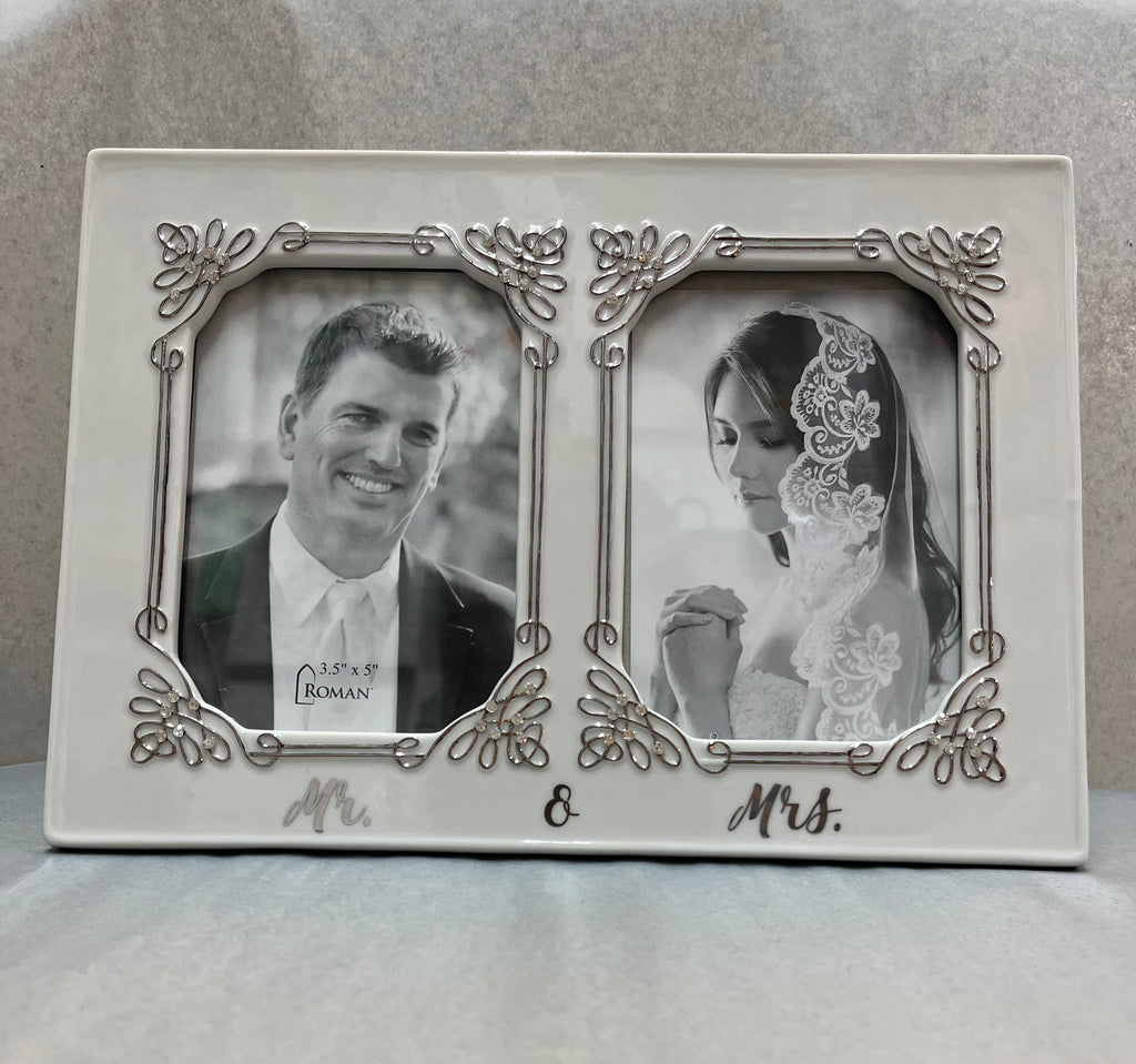 Mr. & Mrs. Wedding Frame